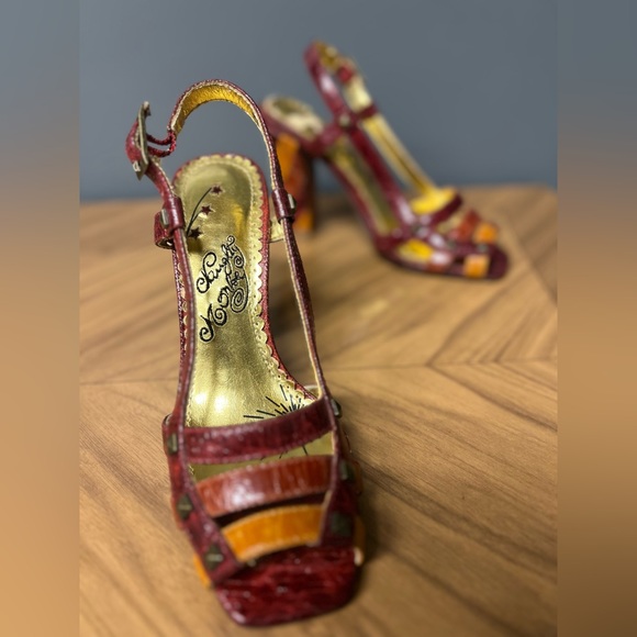 Naughty Monkey Shoes - Picture 4 of 6